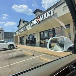 Glossy Nails - Picture of the location