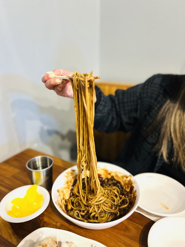 Paik’s Noodle