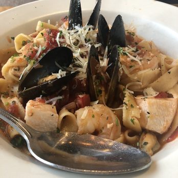 Commoner & Co - Cioppino, tagliatelle, shrimp, mussels, & salmon - Cocktail Bars Near Me - Tucson, Arizona Commoner & Co - Cioppino, tagliatelle, shrimp, mussels, & salmon - Cocktail Bars Near Me - Tucson, Arizona