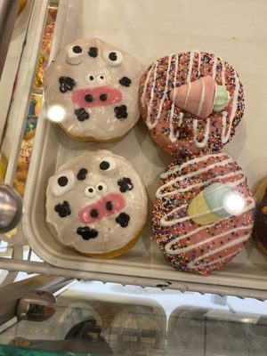 Sarah Donuts by null