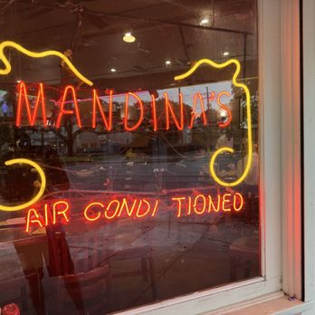 Mandina's Restaurant - Cajun/Creole Near Me - New Orleans, Louisiana