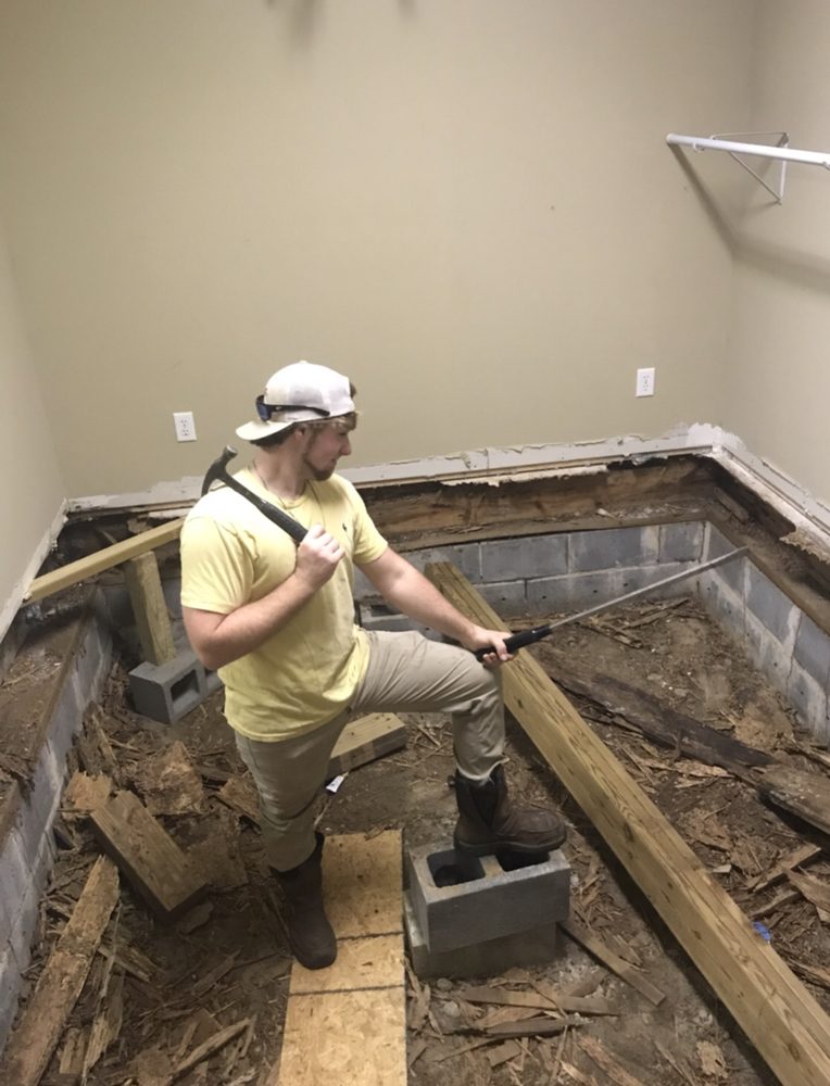 Slide of Roberts Tree Service and Home Repair