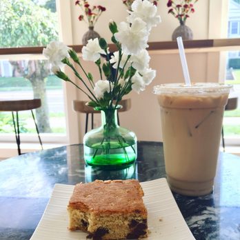 Dom's Coffee - Coffee & Tea Near Me - Avon, Connecticut