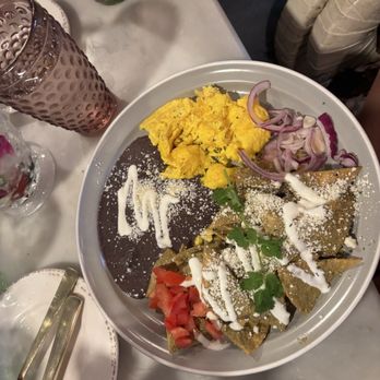 Mamimosas - Chilaquiles verdes - Breakfast & Brunch Near Me - West Covina, California Mamimosas - Chilaquiles verdes - Breakfast & Brunch Near Me - West Covina, California