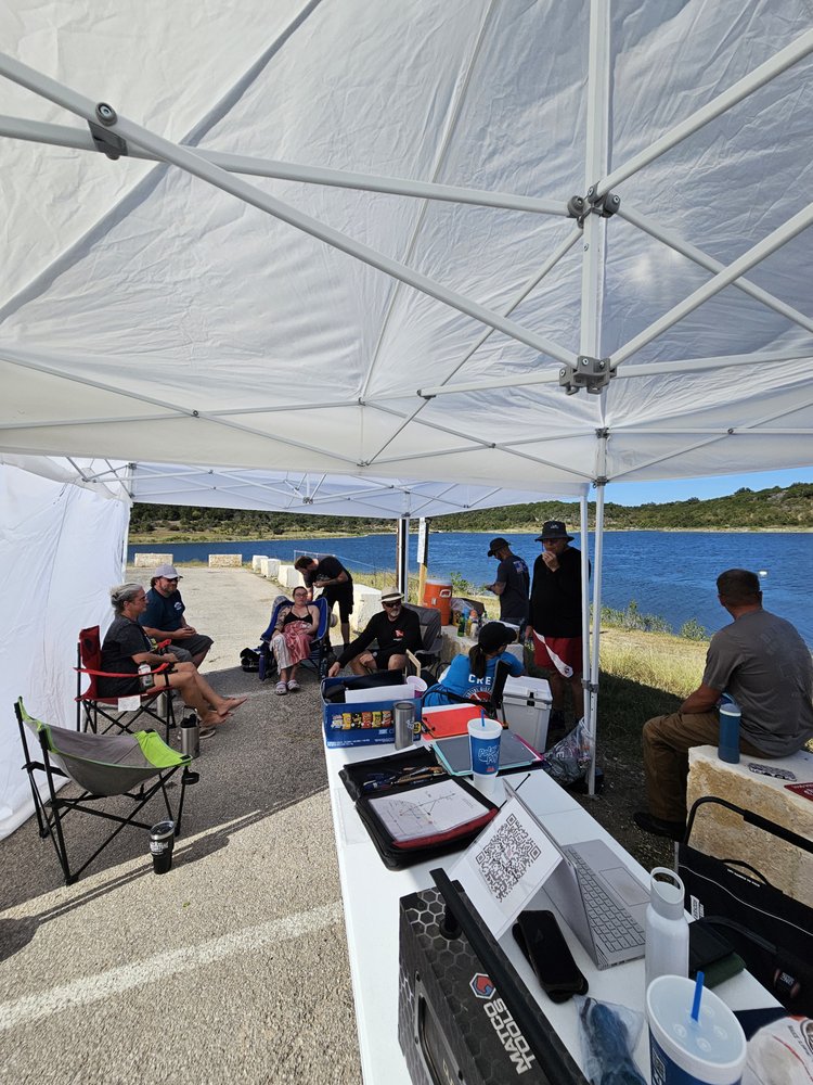 Scuba Divers Paradise Logo