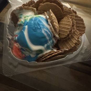 Modern Cone - Ice cream nachos with a marshmallow topping - Ice Cream & Frozen Yogurt Near Me - Saint Clair Shores, Michigan