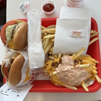 In-N-Out Burger - Fast Food Near Me - Glendora, California