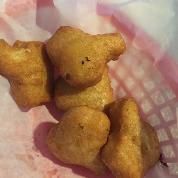 J&M’s Bar & Grill - ows a basket of fried food - Dive Bars Near Me - Somers, Wisconsin