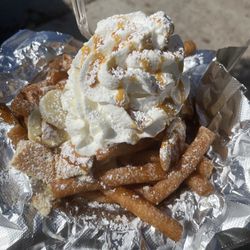 Tummy-Yumyum Gourmet Apples - Banana pudding funnel fries