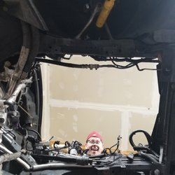 PM Auto - We do engine removal and installation, and enjoy every minute of it.