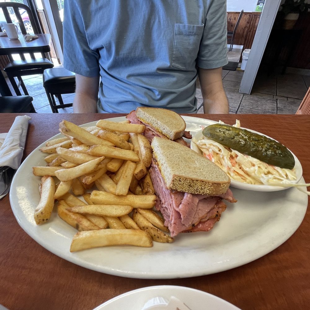 JOHNNY PASTRAMI’S Updated August 2024 35 Reviews 296 Ontario