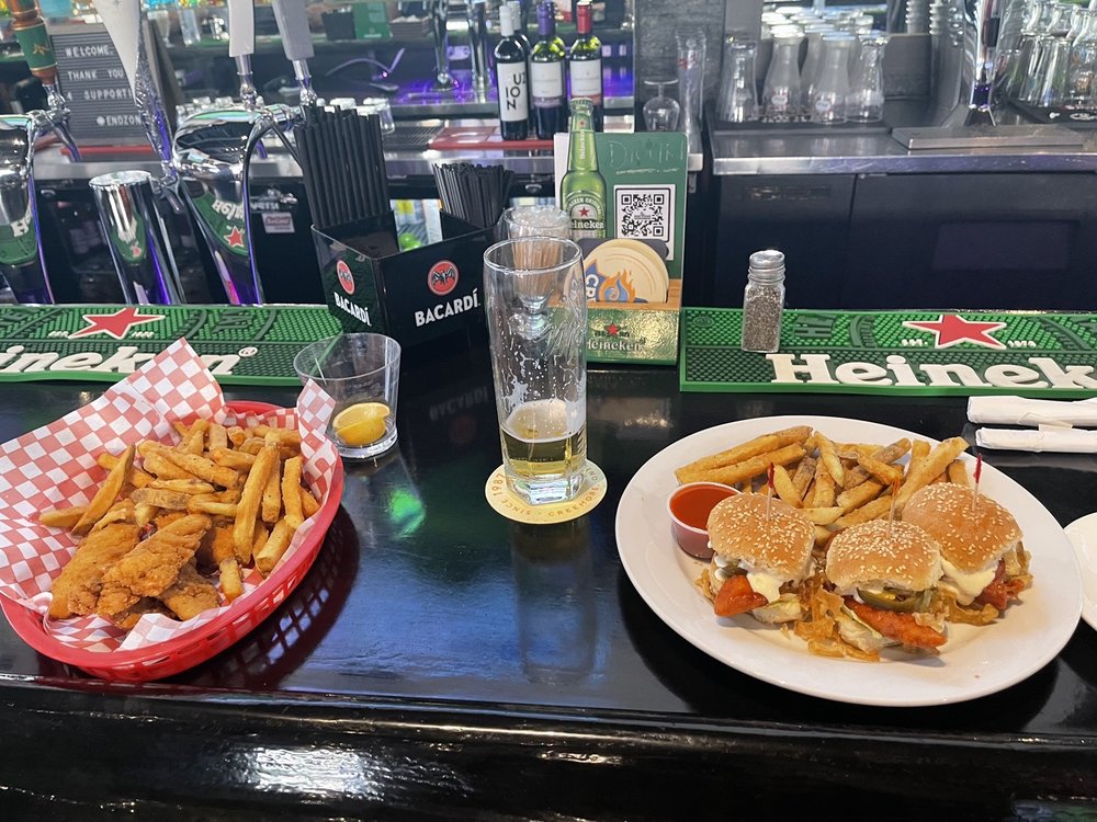 ENDZONE SPORTS BAR & GRILL Updated September 2024 10886 Hurontario