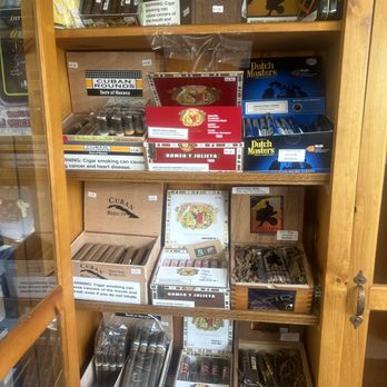 A2Z Mini Mart - Cigars - Smokehouse Near Me - Edgerton, Wisconsin A2Z Mini Mart - Cigars - Smokehouse Near Me - Edgerton, Wisconsin