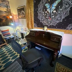 Erin-Massage & Mindful Health Yoga