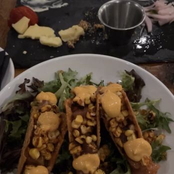Kith And Kin - Wonton Tuna Taco - Breakfast & Brunch Near Me - Hudson, Massachusetts