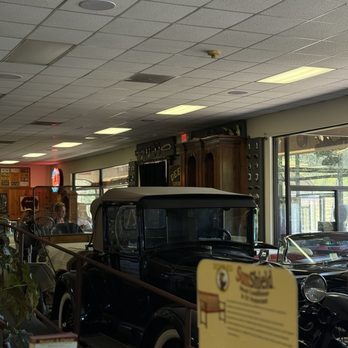 Deer Park Winery & Auto Museum - Awesome car collection on display to enjoy! - Beer, Wine & Spirits Near Me - Escondido, California