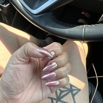Lynn's Nails - Nail Salons Near Me - La Puente, California