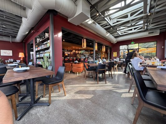 Postino Bryker Woods by null