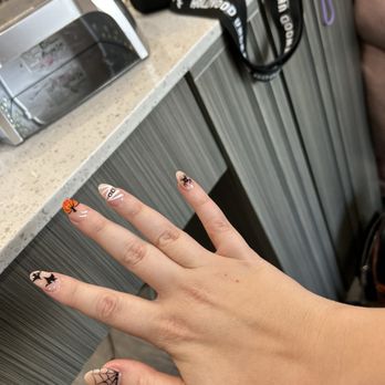 Holly Nails & Spa - Nail Salons Near Me - Riverside, California