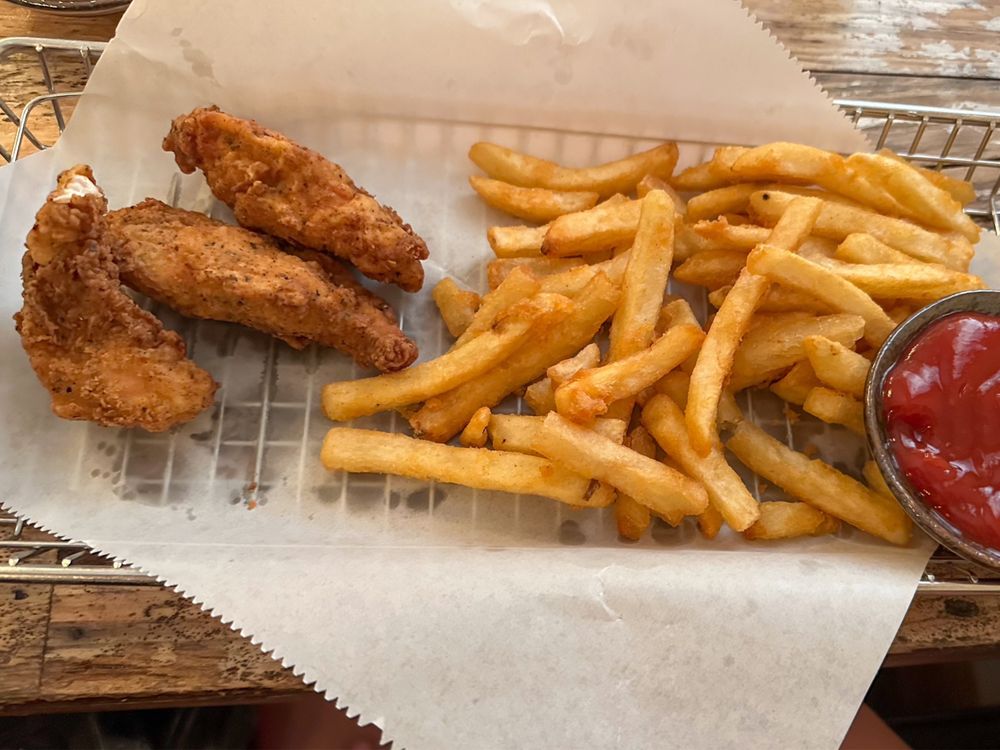 Montez Creekside Kitchen