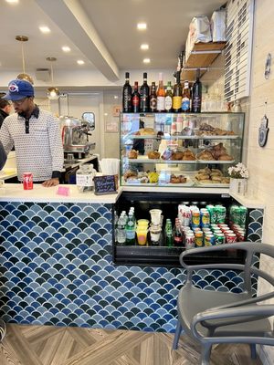 Ella's Cafe Espresso & Wine Bar by null