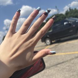 Le Nails