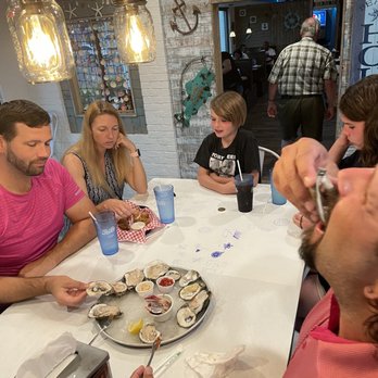Juicy & Crab - Outside area! Cool breeze and fun times! Raw oysters for appetizers! - Wine Bars Near Me - Kissimmee, Florida Juicy & Crab - Outside area! Cool breeze and fun times! Raw oysters for appetizers! - Wine Bars Near Me - Kissimmee, Florida