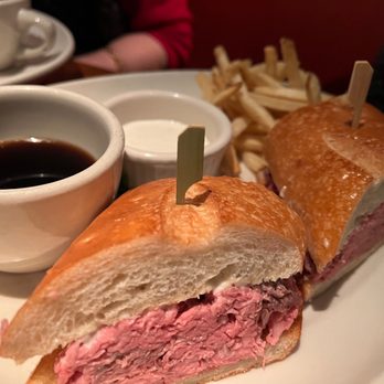 Houston's Restaurant - French Dip - Steakhouses Near Me - Pasadena, California Houston's Restaurant - French Dip - Steakhouses Near Me - Pasadena, California