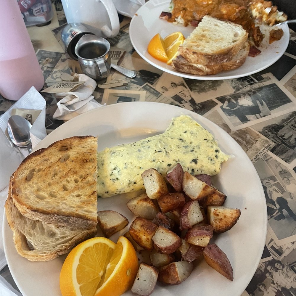 HERBED OMELET (gluten free) and AMERICANA BENEDICT (gluten free)