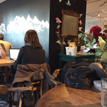 Café les Oubliettes - Cafes Near Me - Montreal, Quebec