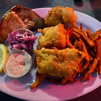 Milwaukee Sail Loft - Select Fish n Chips - Seafood Near Me - Milwaukee, Wisconsin