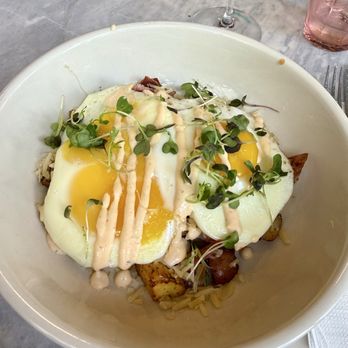 Lé Vida Miami - Huevos Rotos - Breakfast & Brunch Near Me - North Miami Beach, Florida
