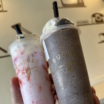 Bubble U - Strawberry Paradise and Oreo Cookies Smoothie - Coffee & Tea Near Me - Los Angeles, California