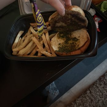 Batter & Berries - Impossible burger, more like nothing burger - Breakfast & Brunch Near Me - Chicago, Illinois