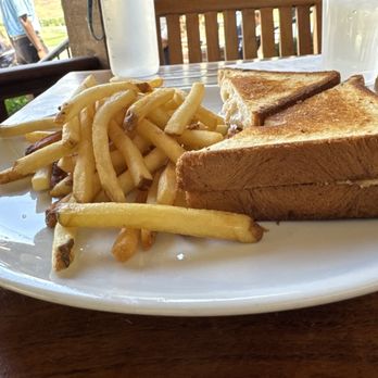 Wente Vineyards - Lobster grilled cheese - Wine Tasting Room Near Me - Livermore, California Wente Vineyards - Lobster grilled cheese - Wine Tasting Room Near Me - Livermore, California