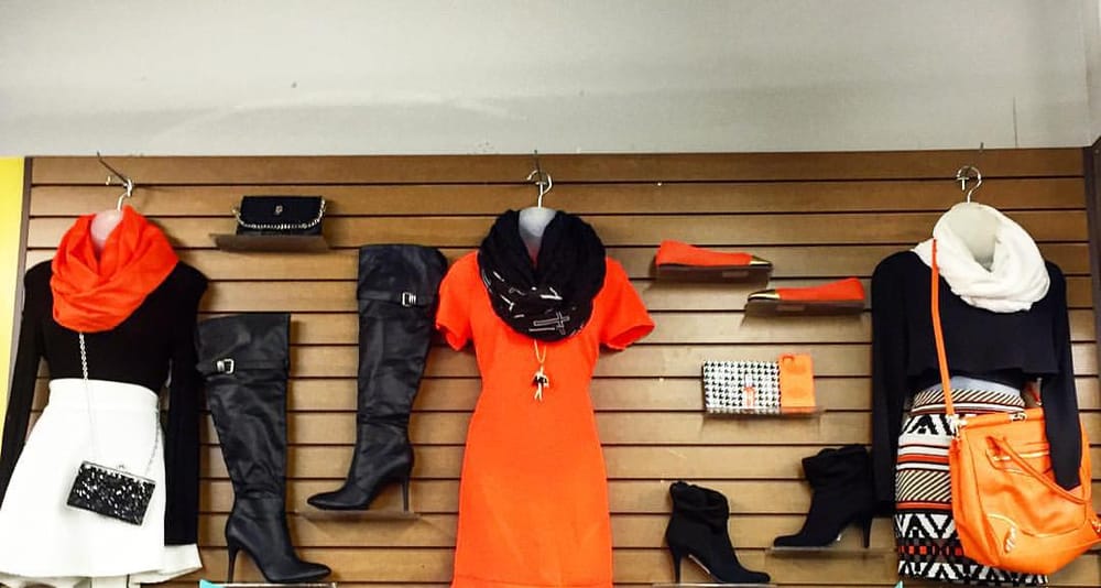 PLATO’S CLOSET Updated August 2024 13 Photos 1702 Miller Trunk