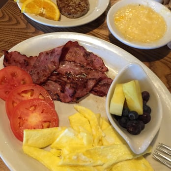 Cracker Barrel Old Country Store - Good morning breakfast. Only 380 calories a plate and the turkey sausage patties on the side - American Near Me - Saint Robert, Missouri Cracker Barrel Old Country Store - Good morning breakfast. Only 380 calories a plate and the turkey sausage patties on the side - American Near Me - Saint Robert, Missouri