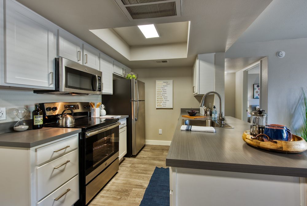 THE NOLAN BY BROADSTONE Updated September 2024 31 Photos & 19 Reviews 945 W. Broadway Rd