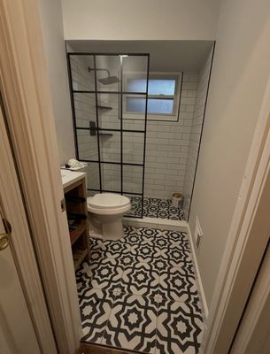 Halsey Home Service Logo