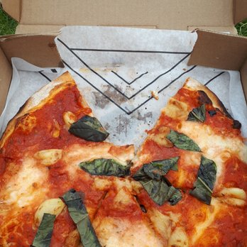 Fiazza Fresh Fired - margherita pizza with added roasted garlic - Pizza Near Me - Ottawa, Ontario Fiazza Fresh Fired - margherita pizza with added roasted garlic - Pizza Near Me - Ottawa, Ontario