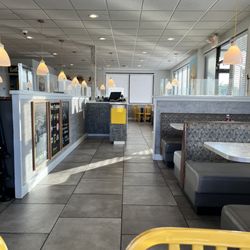 Pop's Diner - Early morning sun