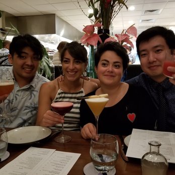 Senia - Cocktail Bars Near Me - Honolulu, Hawaii