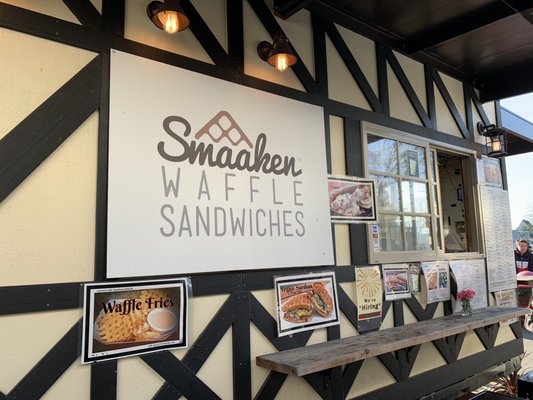 Smaaken Waffle Sandwiches by null