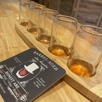 SoCal Vibes - Flights of beer - New American Near Me - Los Angeles, California SoCal Vibes - Flights of beer - New American Near Me - Los Angeles, California