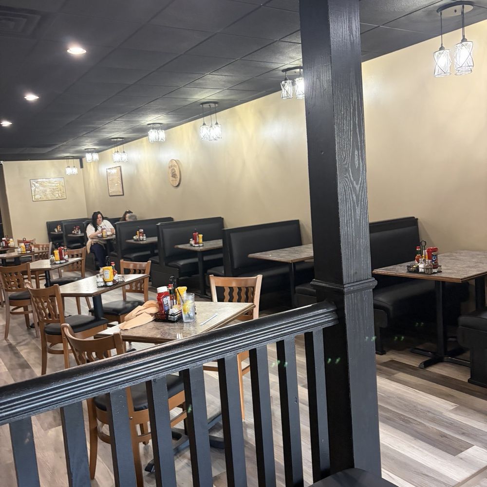 Nickel and Rye - Inside - American Near Me - Frankfort, Indiana Nickel and Rye - Inside - American Near Me - Frankfort, Indiana