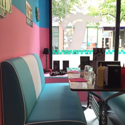 V8 American Diner