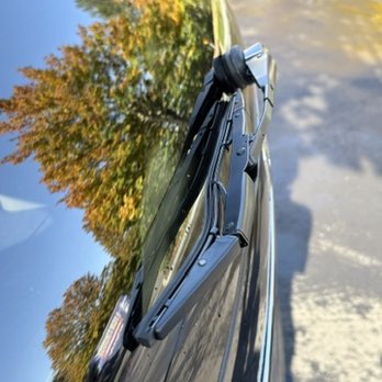 Brown Bear Car Wash - broken rear wiper - Car Wash Near Me - Redmond, Washington Brown Bear Car Wash - broken rear wiper - Car Wash Near Me - Redmond, Washington