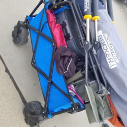 Everyone sets up camp along the runway. Our wagon packed for the thrill! Everyone sets up camp along the runway. Our wagon packed for the thrill!