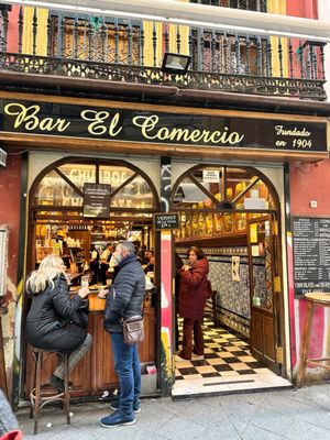 Bar El Comercio by null
