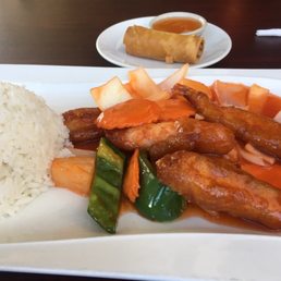 Lunch special- sweet n sour shrimp & spring roll